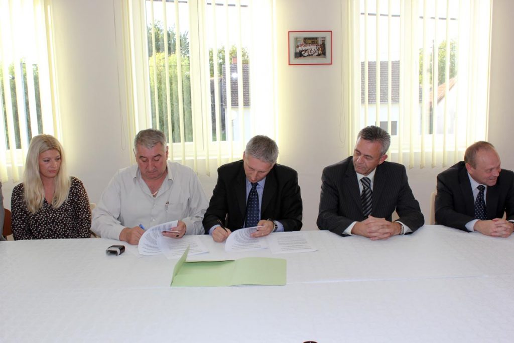 Potpisan Ugovor za dogradnju OŠ Koprivnički Bregi i izgradnju vrtića