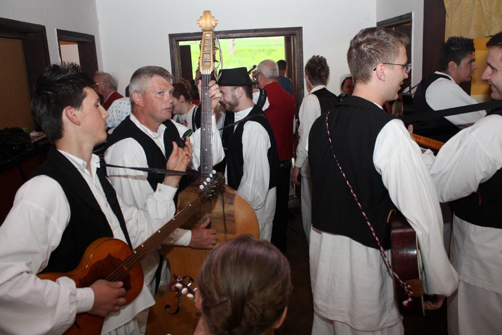 Večer folklora u Glogovcu 2013.