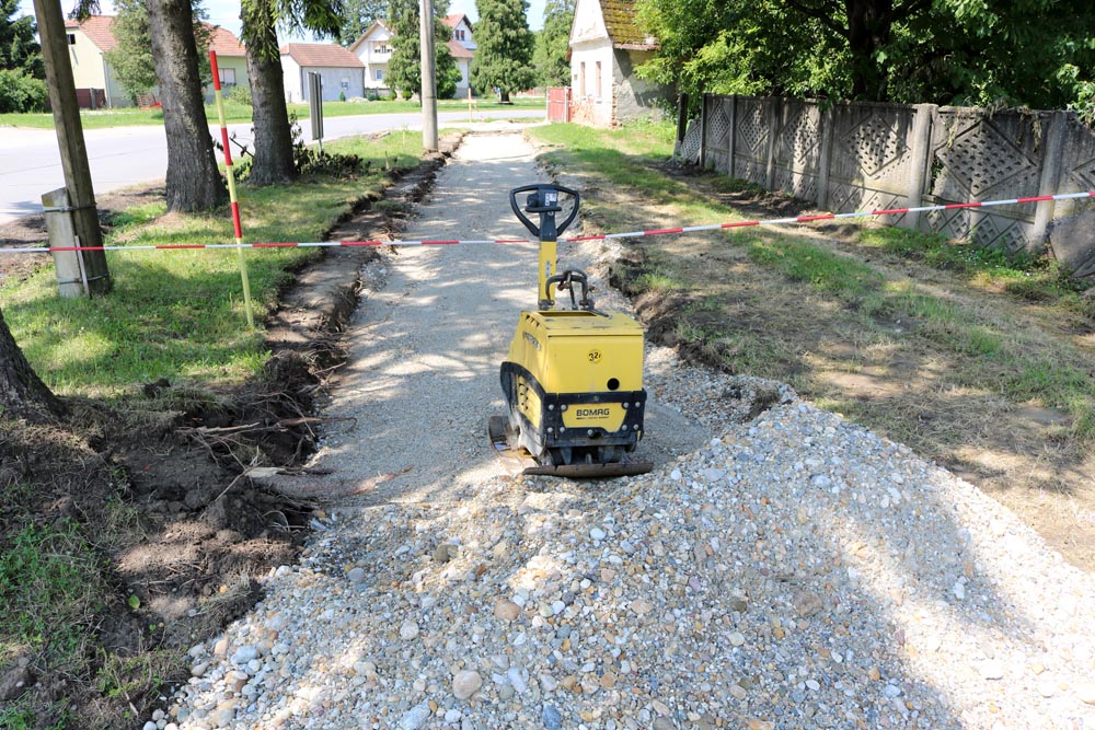 Nastavljeni radovi na izgradnji pješačke staze u naselju Koprivnički Bregi – etape 4 i 5