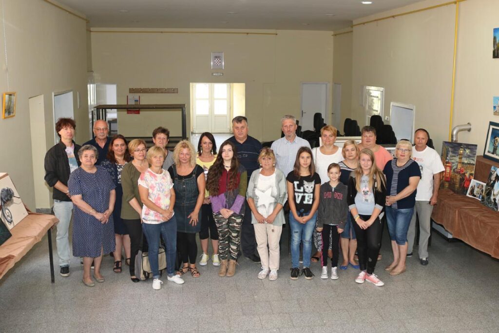 Otvorena izložba slika sudionika 4. Likovne kolonije