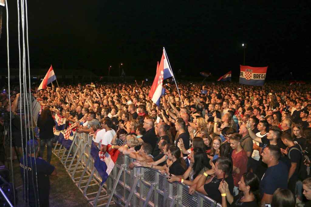 Tisuće obožavatelja na koncertu Marka Perkovića Thompsona
