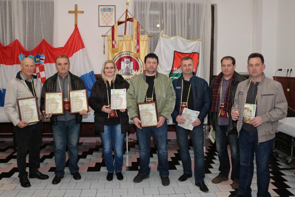 Obavijest o objavljenom natječaju za dodjelu sredstava za investicije u vinarije i marketing vina